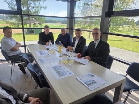 Slavnostni podpis pogodbe VŠD 26.5.2025 (foto: K. Zalokar)